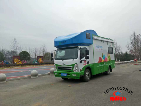 現(xiàn)代流動(dòng)餐車(chē)