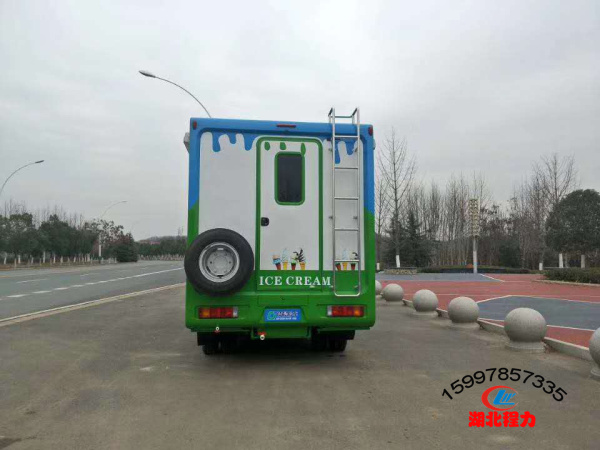 現(xiàn)代流動(dòng)餐車(chē)