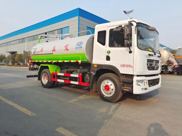 東風(fēng)大多利卡D9吸糞車(chē)12方