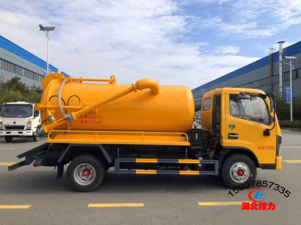 東風(fēng)小多利卡吸污車
